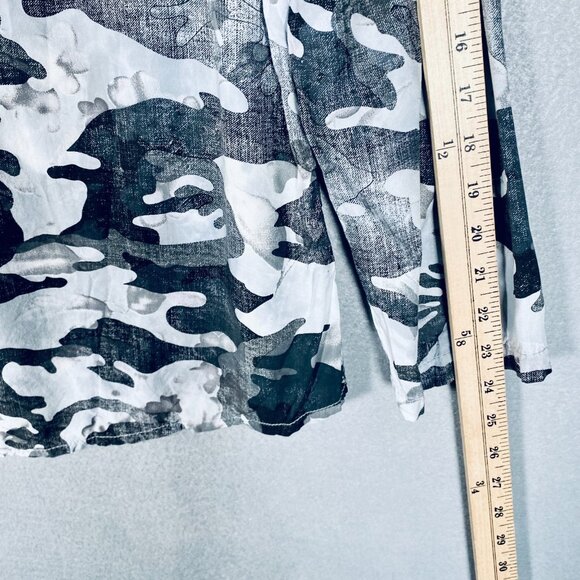 Tempo Paris Top Womems L Gray Cotton Button Up Shirt Camo Sequins Italy - Picture 11 of 12